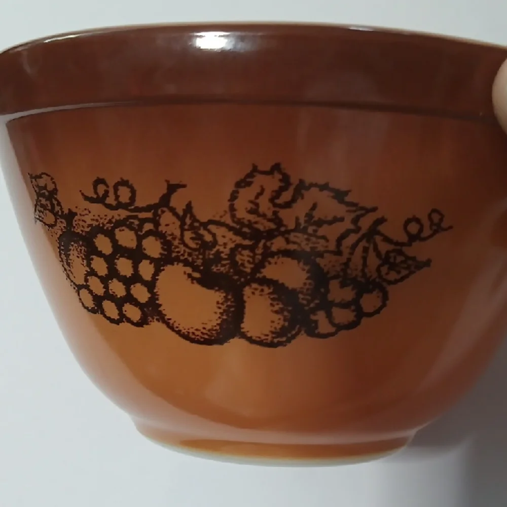 Pyrex Old Orchard Mixing Bowls with Fruit Design Set Of 3